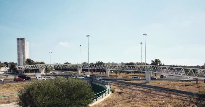 Recreación de la pasarela peatonal de Ciudad Expo