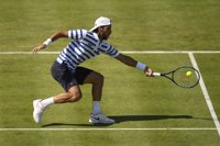 Feliciano inicia la defensa del título en Queen's con sufrida victoria ante Goffin