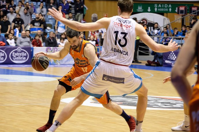 Rafa Martínez en el Monbus Obradoiro - Valencia Basket