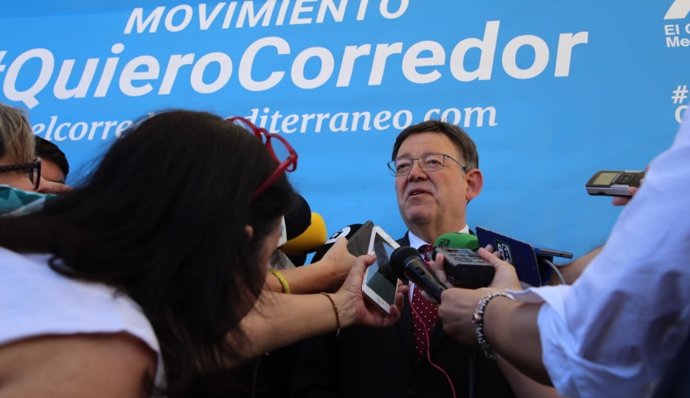 Ximo Puig atiende a los medios en Alicante