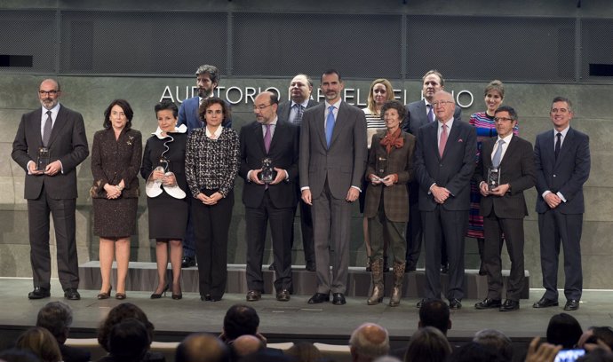 S.M. El Rey Felipe VI y finalistas y ganadores XIX Premios CODESPA