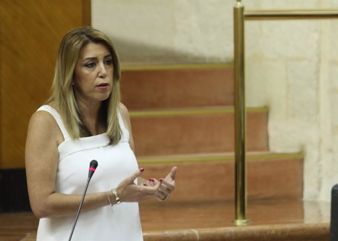 La presidenta de la Junta de Andalucía, Susana Díaz, en el Parlamento