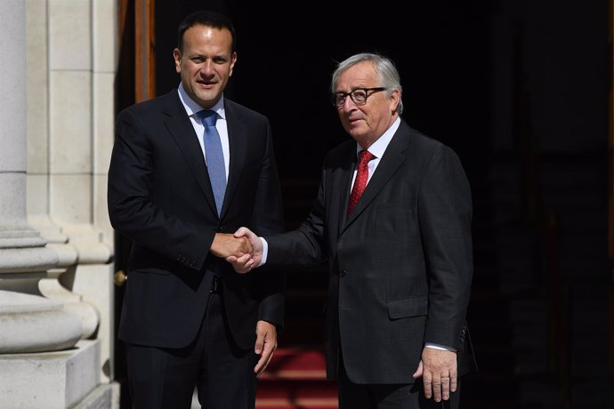 Leo Varadkar y Jean-Claude Juncker
