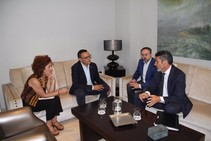 Caraballo se reúne con representantes de ATA en Andalucía. 