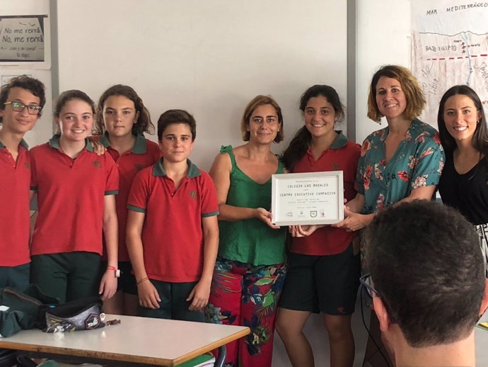 Estudiantes de 'Los Rosales' premiados por su labor humanitaria.