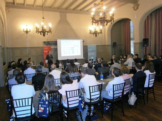 Presentación del 'Estudio prosprectivo del sector Automoción' a las empresas.   