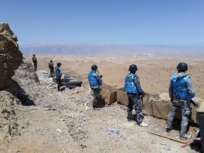 Militares del Ejército sirio y milicianos de Hezbolá en las montañas de Qalamun