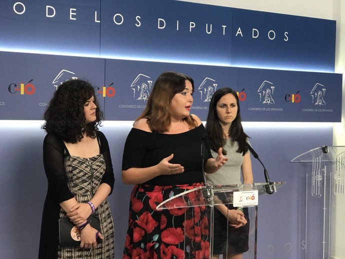 Sofía Castañón, Ángela Rodríguez e Ione Belarra en el Congreso