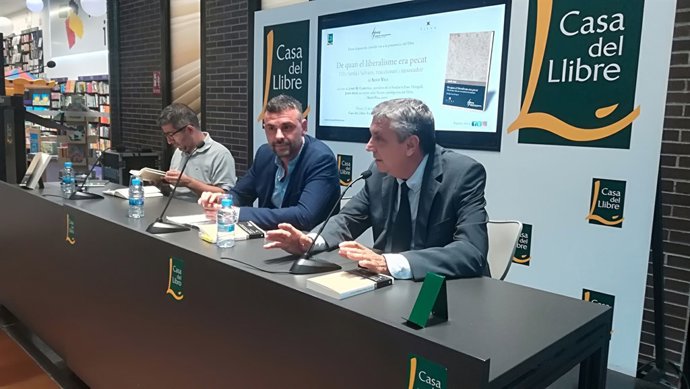 Jordi Amat, l'exconseller Santi Vila, Josep Maria Carbonell