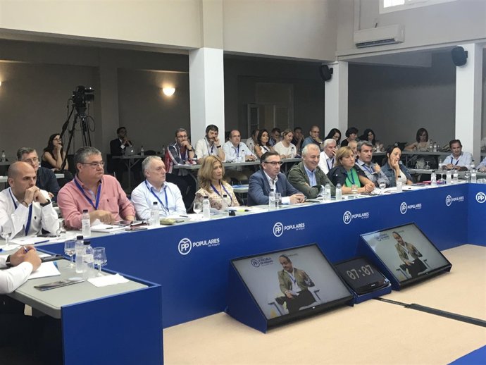 Inicio de la X Escuela de Verano del PP de Aragón.