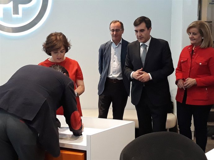 Soraya Sáenz de Santamaría presenta su candidatura a presidir el PP