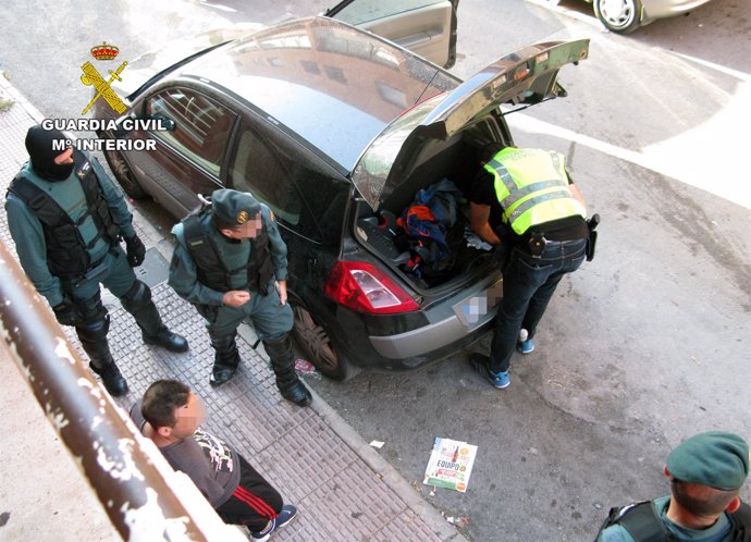 Guardia Civil desmantela en Caravaca un punto de venta de marihuana