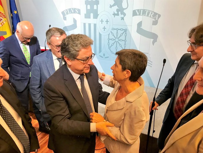 L'exdelegat Enric Millo i la delegada, Teresa Cunillera