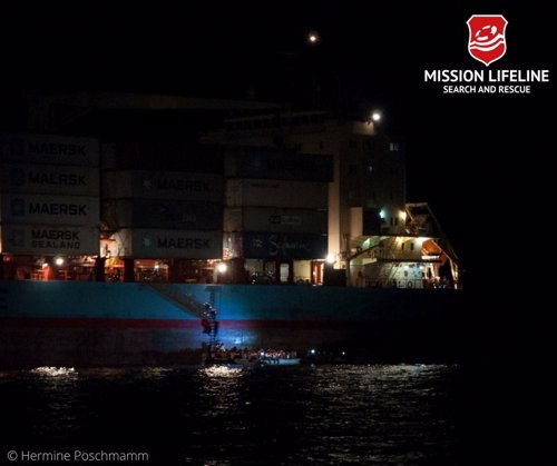 Rescate de migrantes en el mar por la ONG Life Line