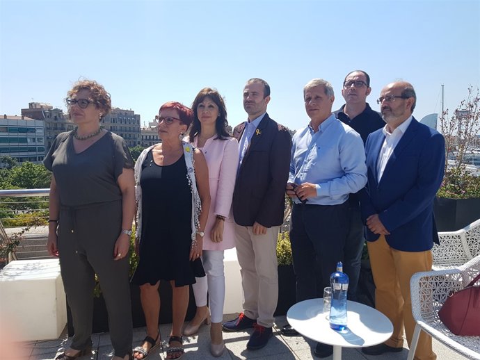 Fermín Villar i regidors de PDeCAT, Cs, ERC, PSC i PP de Barcelona