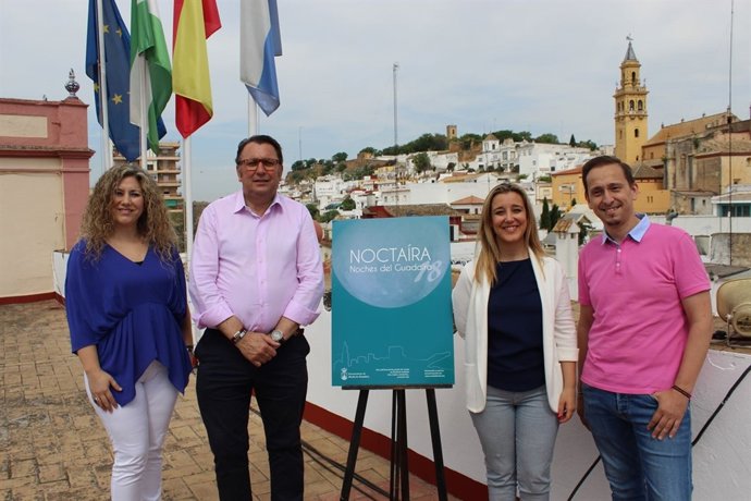 El delegado de Cultura  y la alcaldesa han presentado este viernes el cartel. 