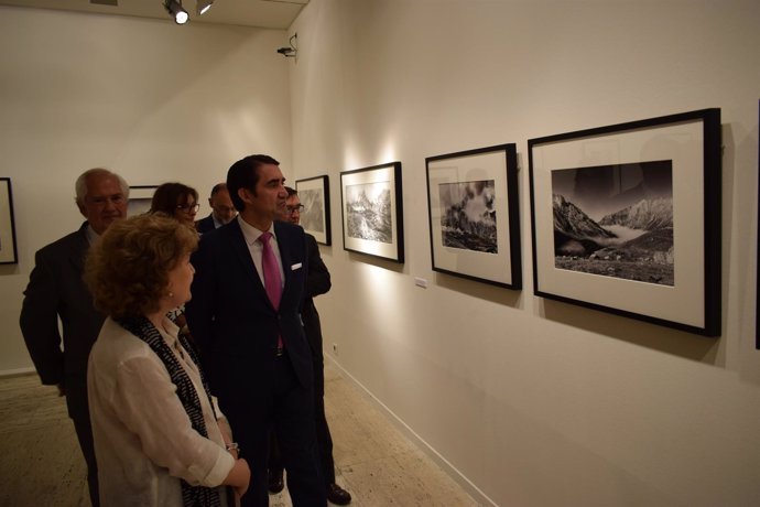 Suárez-Quiñones en la visita a la exposición 22-6-2018