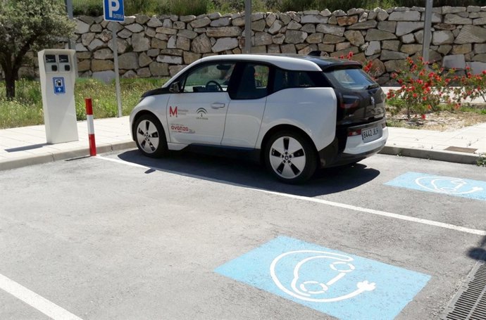 Coche eléctrico para las labores del Metro de Granada