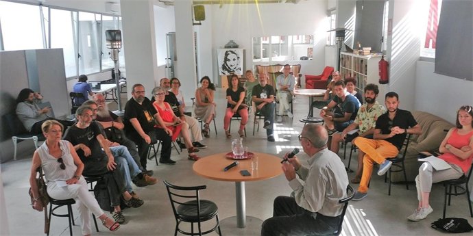 IU y Participa piden a Espadas el control de los pisos turísticos