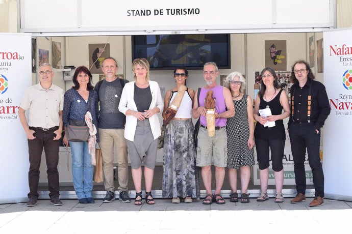 Ganadores y organizadores de la Feria de Artesanía de Navarra