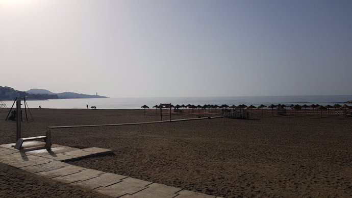 Playas limpias de Málaga tras la noche de San Juan 