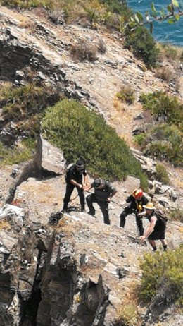 Rescate de un turista en Almuñécar (Granada)