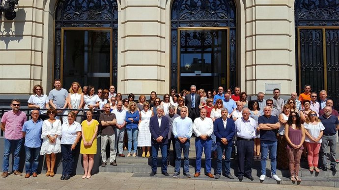 Concentración ante la Diputación Provincial de Zaragoza