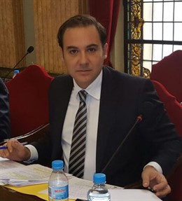 El concejal de la formación naranja Carlos Peñafiel 