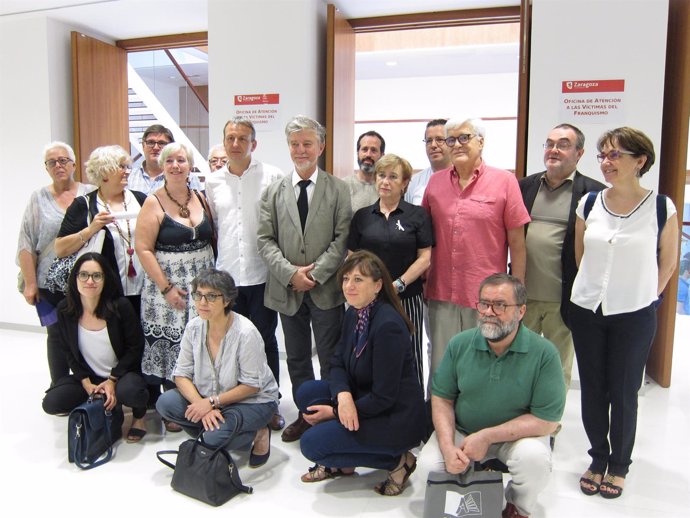 Santisteve y Rivarés junto a representantes de asociaciones memorialistas 