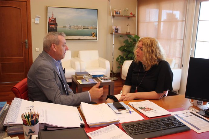 El presidente de la Autoridad Portuaria de Motril y la alcaldesa del municipio