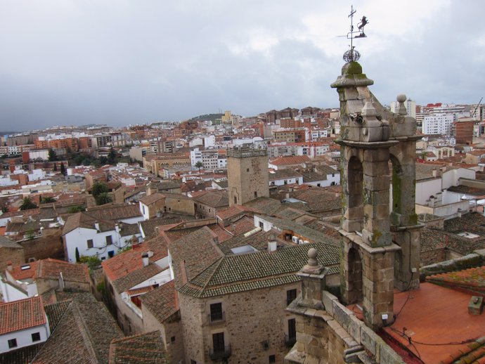 Vista aérea de la ciudad de Cáceres                               