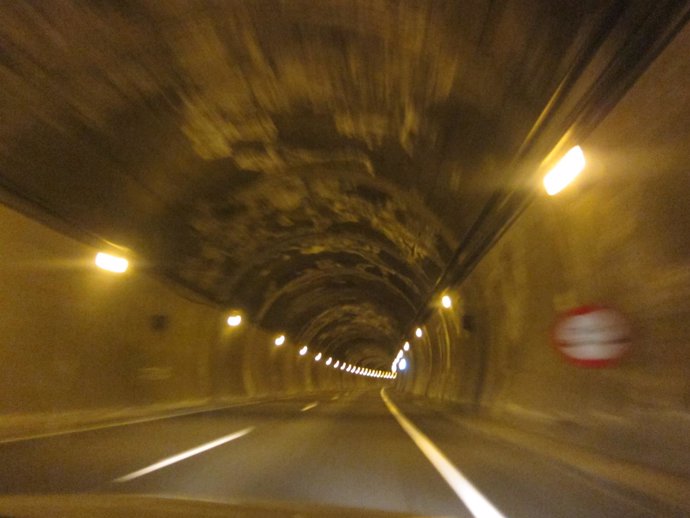 Túnel Del Huerna