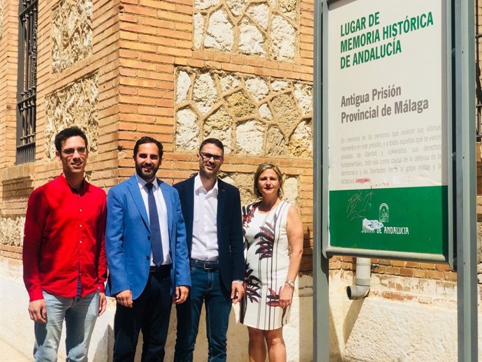 Dani Pérez y José Carlos Durán en la antigua cárcel de Málaga 