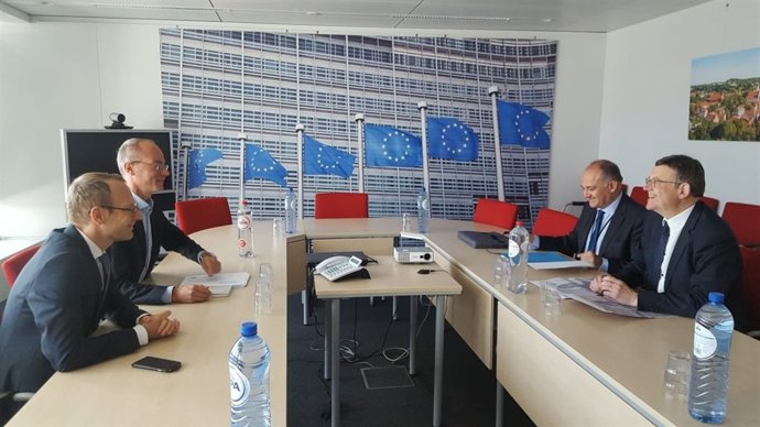 Puig se reúne en Bruselas con representantes de la Comisión