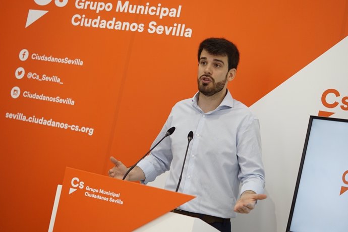 El concejal de Cs en Sevilla Javier Moyano