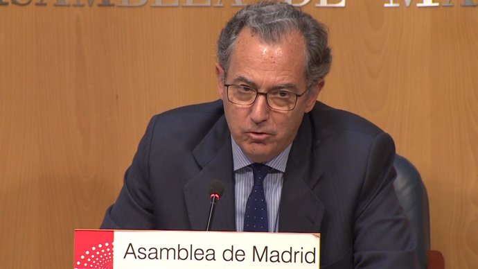 Enrique Ossorio, portavoz del PP en la Asamblea de Madrid, en rueda de prensa 
