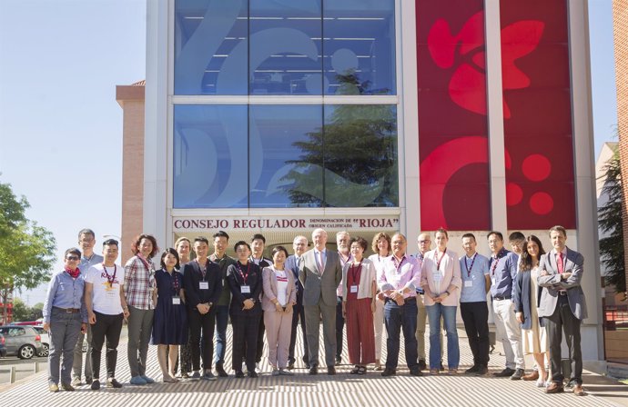 Grupo de tercera promoción de educadores oficiales de Rioja