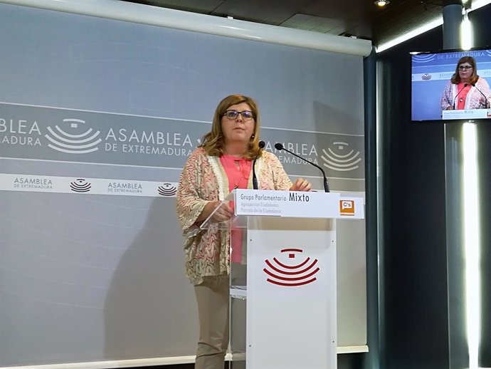Domínguez valorando el discurso de Vara en el Debate del Estado de la Región