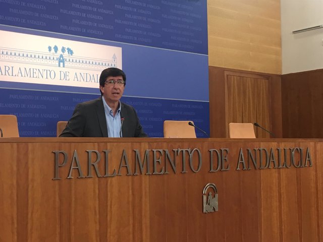 Juan Marín en rueda de prensa