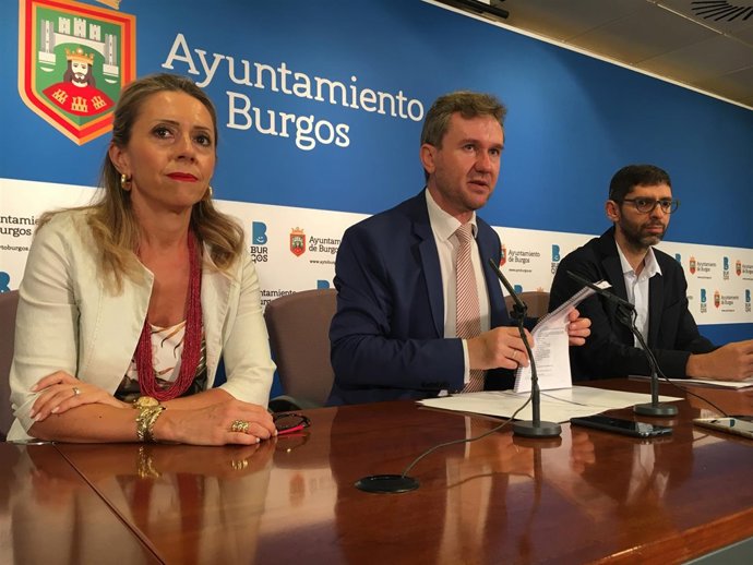 Ana Bernabé y Javier Lacalle.