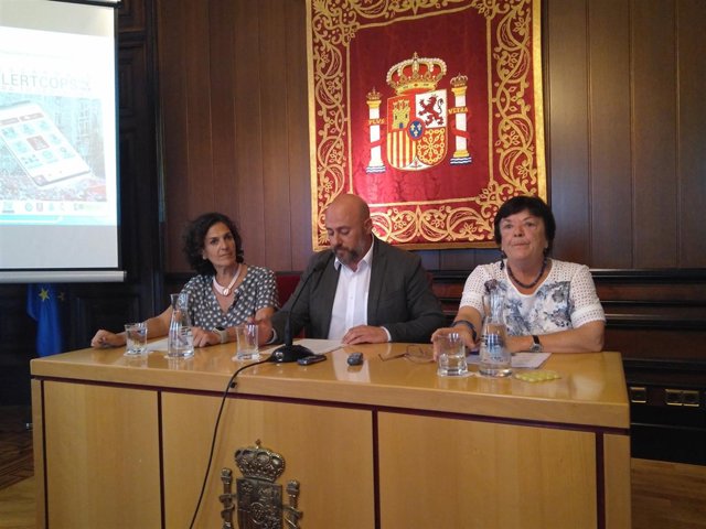 Itziar Gómez, José Luis Arasti y María José Beaumont