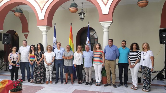 Reconocimiento en el Ayuntamiento de Alcalá de Guadaíra al colectivo Lgtbi.