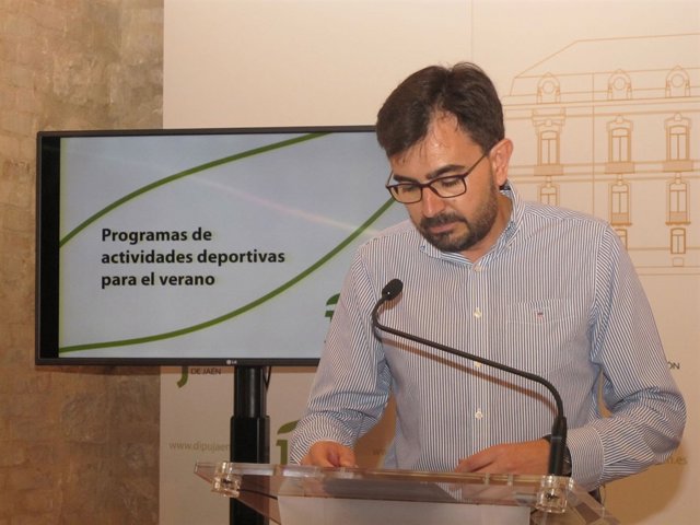 Presentacón del programa de actividades deportivas para el verano. 