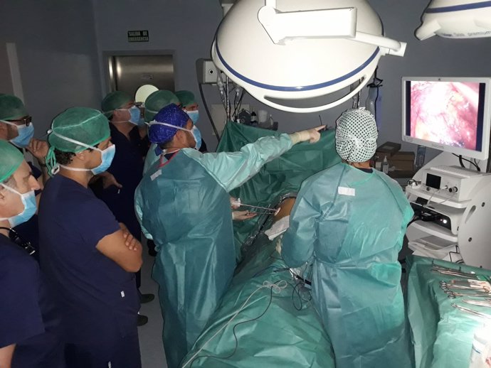 Operación cirugía torácica uniportal Mongil y Diego González videoasistida