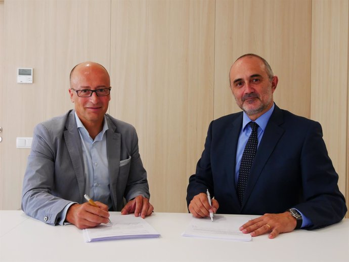 Firma del nuevo Centro de Excelencia Oncológica GenesisCare y Clínica Corachan