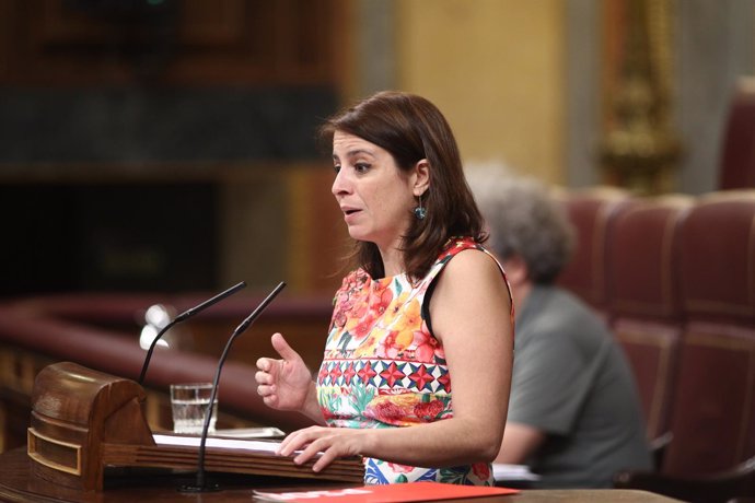 La portavoz del PSOE en el Congreso, Adriana Lastra, interviene en el Congreso