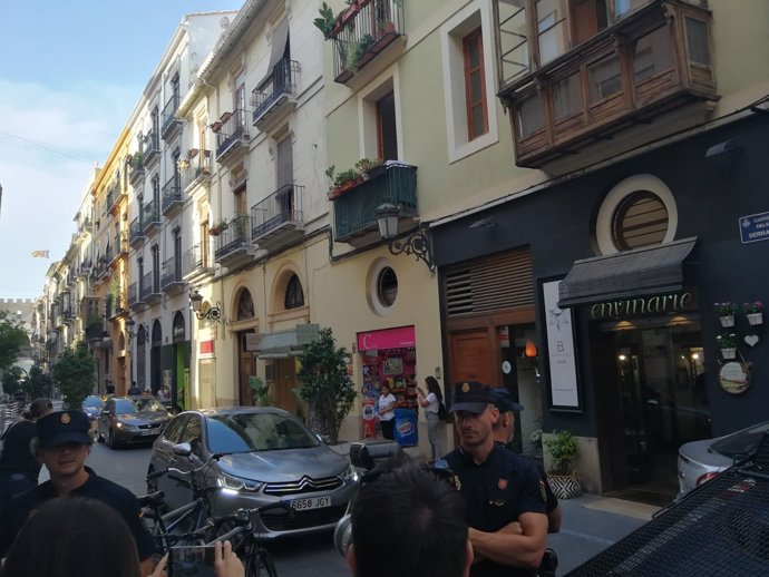 Llegada del coche con el presidente de la Diputación a la plaza de Manises