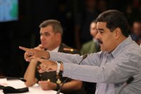 Maduro llama "culebra venenosa" a Pence y asegura que lo derrotará