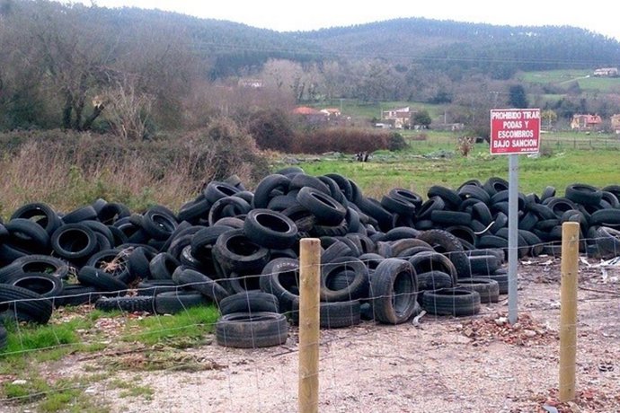 Vertido de neumáticos