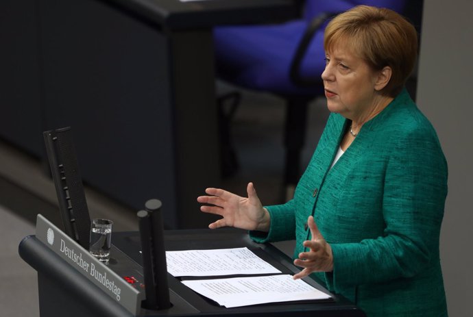 Merkel comparece en el Parlamento